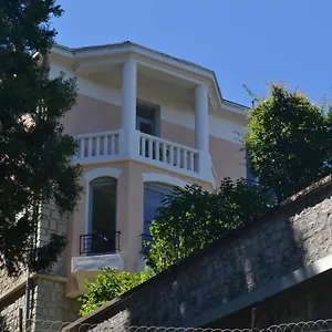 appartement-le-bompard-50-m-villa-art-deco.midi-pyreneeshotels.com/