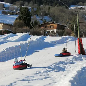 chalet-devant-le-bois.hotels-rhonealpes.com/